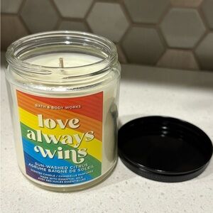 Rare Bath and Body Works Single Wick Love Always Wins